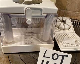 Lot 1605. Asking $25. Correction on Number - so sorry! Williams Sonoma Professional Multi Food Chopper in the Box