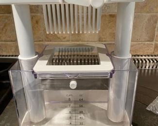 Lot 1605. Asking $25. Correction on Number - so sorry! Williams Sonoma Professional Multi Food Chopper in the Box