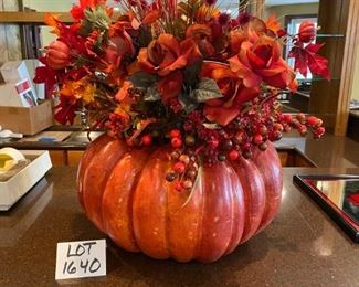 Lot 1640. $30.00. The Great Pumpkin Decor - 21" Diameter, 27" Tall This is a terrific fall floral display, worth every penny!