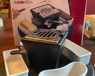 Lot 1674. $15.00. Casa Moda S'mores Kit/ never used (box is shelf worn) Clever! Kids will love this!