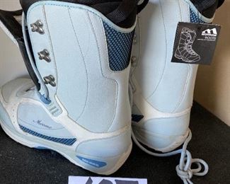 Lot 1690. $75.00 Morrow SnowBoard Boots (New Never Worn)