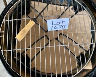 Lot 1678. $40.00. Portable Fire Pit with Storage Bag 24" Diameter Pit and Grill