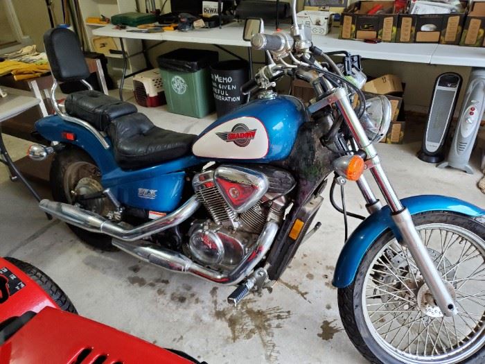 1994 Honda  VT600 CDR Shadow Deluxe. Has 1,391 Original Miles on it. Has been garage stored but not started for the last 15 years. Battery is dead and needs replacement. Will begin accepting bids on this motorcycle Tuesday morning  prior to sale opening on Thursday. Call, Text, or Come to the sale to bid.  Contact Dan to offer bid. 678-274-8824 