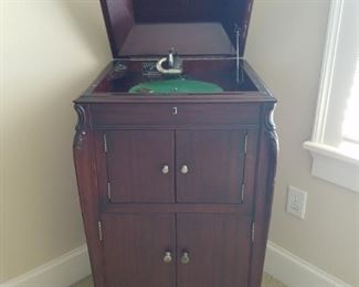 Was $850...Now $425 / Antique 1913 Victor Victrola upright Talking Machine  Phonograph Record Player. Not sure if working, but does have extra needles and in great condition. 45"H x 21.5"W x 22.25"D
