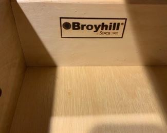 Broyhill DRY BAR Cabinet
