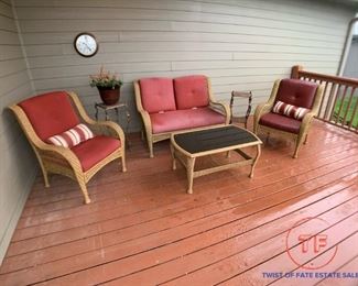 Outdoor / Sunroom Patio Furniture 