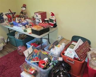 decorative items galore, probably 60+ decorative pillows