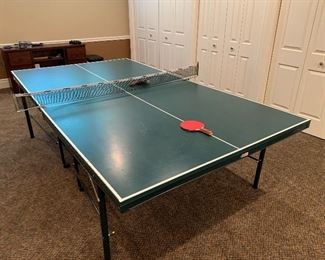 Ping pong table 