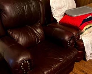 Two matching Leather electric recliners $150 each