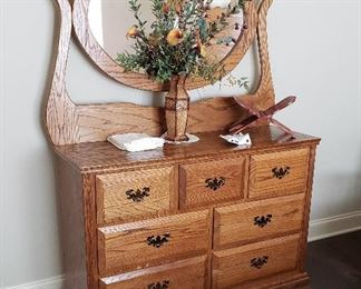Oak dresser with mirror