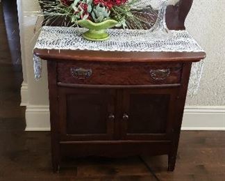 Wash stand, accessories