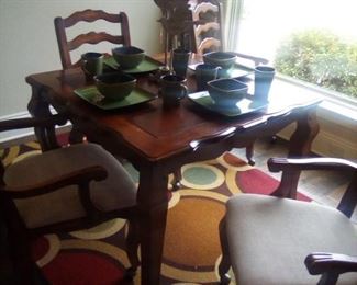 Breakfast/kitchen table with 4 chairs