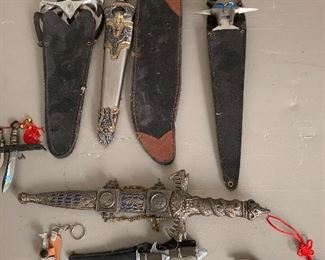 Assortment of large knives 