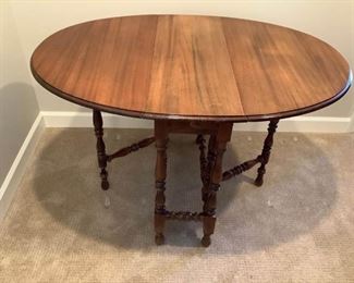 Wooden Gate Leg Oval Table