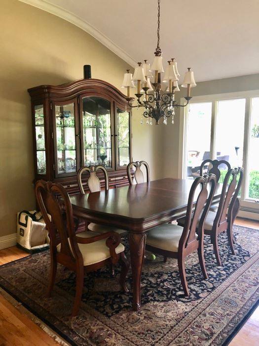 Traditional dining table, china cabinet, sideboard & chairs 