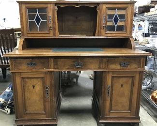 Traditional Mission Style Vintage Wooden Desk