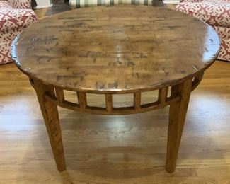 Center Table w Open Work Glossy Patina