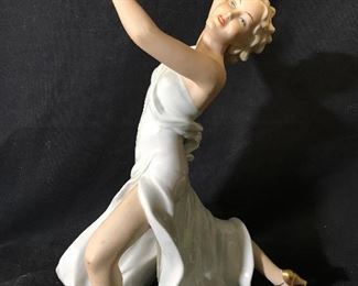 Vintage WALLENDORF GERMANY 1764 Dancer Figural
