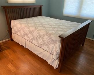 Mission style queen size bed 