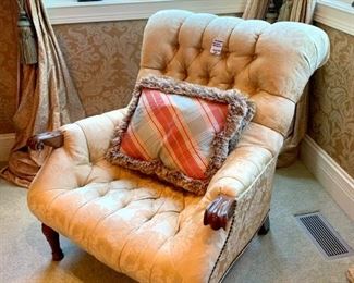 $200 - HIGH END Gold Chair. Measures 32” x 42” x 35”. Originally purchased for $570.