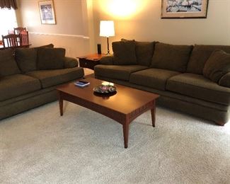 LAZY BOY COUCH AND LOVESEAT 