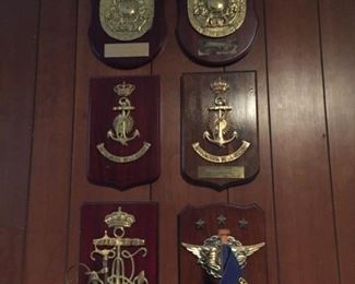 Large selection of Navy award plaques.