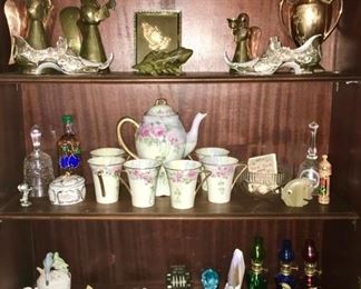 Collectible glass, chocolate pot set, advertising collectibles, etc., some items are SOLD