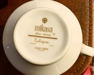Vintage Mikasa dinnerware set "Eclipse Tawny Green"