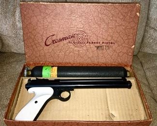 Crossman Target .22 caliber pistol, Model 116