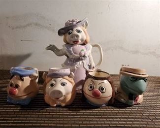Lot of Muppets Tea Pot and 4 Mugs