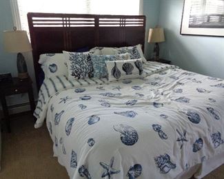KING BED WITH MATTRESS AND BOX SPRING