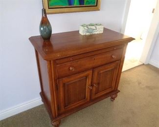 ONE OF TWO KINCAID NIGHT STANDS