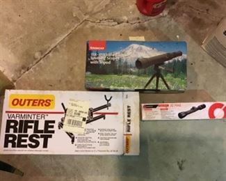 Vaminter  rifle rest and Tasco spotting scope. New in boxes.