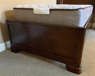 Twin Simmons Mattress with Ashely Furniture Deep Brown Frame #2	49x41x84	HxWxD