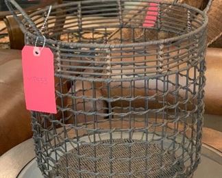 Wire Decor Basket	16x14x14	HxWxD