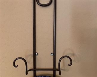 Wrought Iron 3-Plate Hanger w/ Plates	46x11.5x3.5in	HxWxD 
