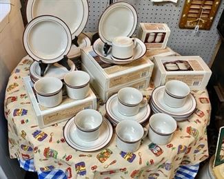ELEGANCE II COLLECTION, Bavarian Brown Pattern, 8 Complete Place Settings, Never Used! 