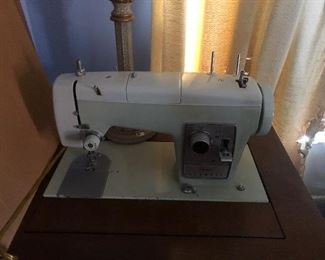 Sewing machine $40