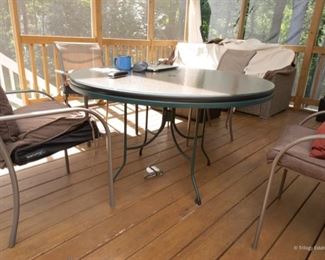 Round Patio Table w/ Glass Top $65
48 x 28