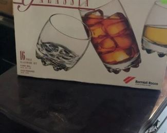 Galassia 16 Piece  $7