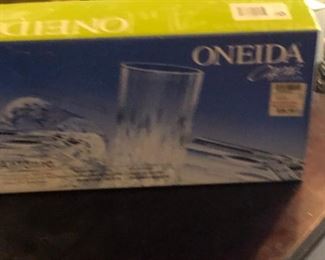 Oneida Capri Collection $7