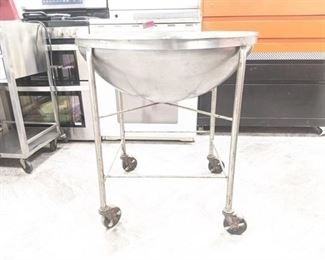 Stainless Steel Rolling Mixing Bowl With 12 Bowls from 16- 31 Inches