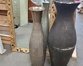 2 Vases With Mirror