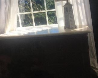 Beautiful medium tone wicker and marble dresser. Nice Lamp