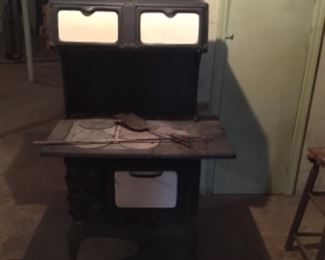 4 burner wood stove with warming compartment