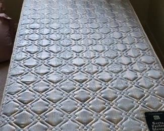 Serta Perfect Sleeper twin mattress set, very clean