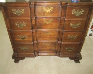 ETHAN ALLEN CHEST