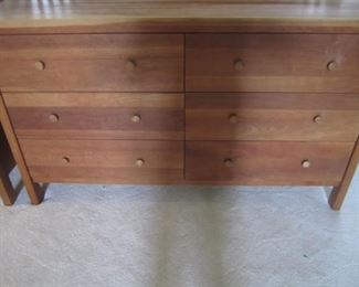 DRESSER WITH KING SIZE SET