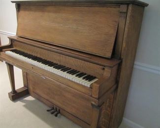 ANTIQUE PIANO
