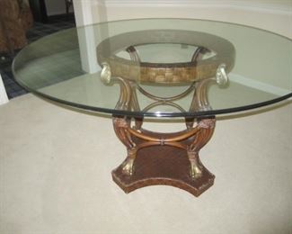 ROUND TABLE AND 4 CHAIRS
